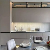 Угловая кухня с подсветкой , стиль hi-tech